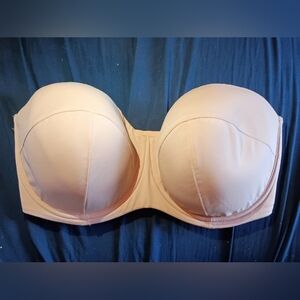 Seamless Tan Strapless Bra
